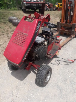 Wheel horse with no wheels.jpg