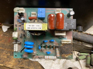 Empty spot where the 3W resistors were.