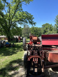 IMG_5026.jpeg (1.08 MiB) Viewed 13858 times Tractors, tractors everywhere!