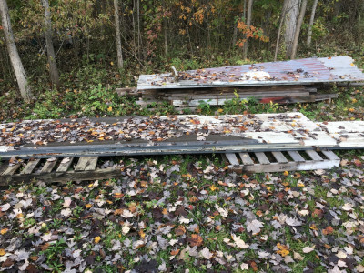 metal siding on pallets