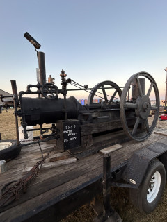 They did have this steam engine on a trailer but I didn’t get to see it running.