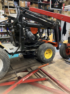 Cherry picker lifting engine.