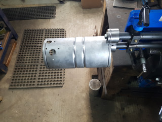 1/8" bead on end to hold caps