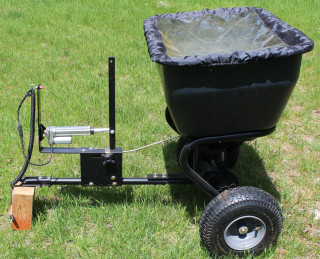 Brinly Spreader BS36BH (2).JPG