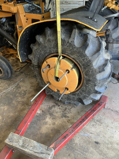 Drawing in combine weight with threaded rod