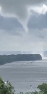Tornado crossing the Mississippi River into Illinois