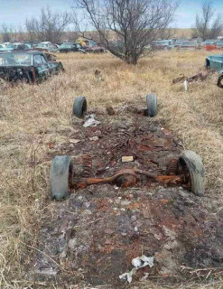 rusty car.jpg
