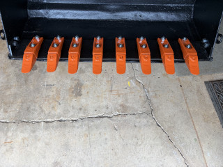 Bobcat bucket teeth