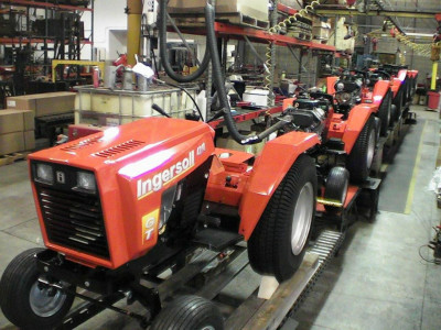 Ingersoll Tractor Production line 2007 2.jpg