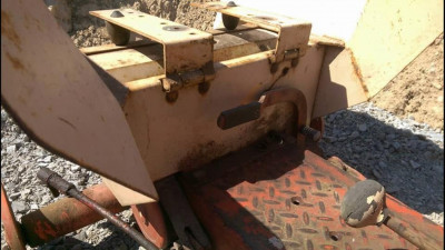 4 1970 seat hinges are similar to barn door hinges