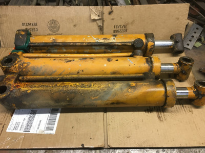 cylinders on bench waiting on a seal kit