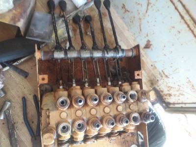 backhoe valve rebuild.jpg