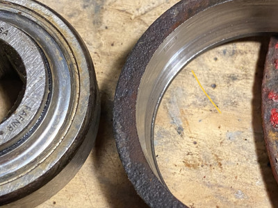 Lip on the inner side of the sleeve.