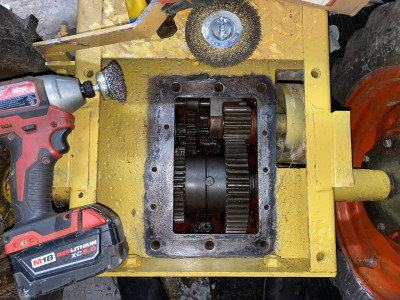 D76D2083-932B-438B-B927-238791CBB921.jpeg (501.55 KiB) Viewed 6171 times Cleaned up the rust under the cover.