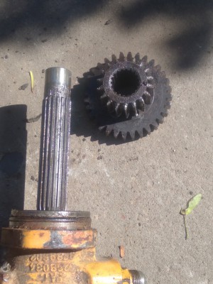 motor off and gear removed.jpg