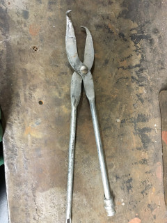 Brake spring pliers