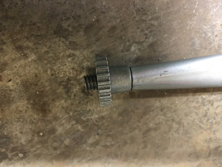 Thumb screw